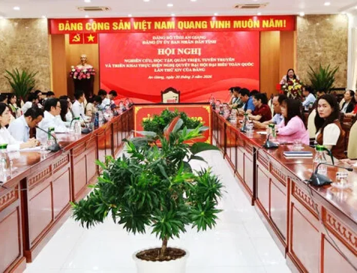 Komite Partai An Giang Gelar Studi Mendalam Resolusi Kongres Nasional ke-14