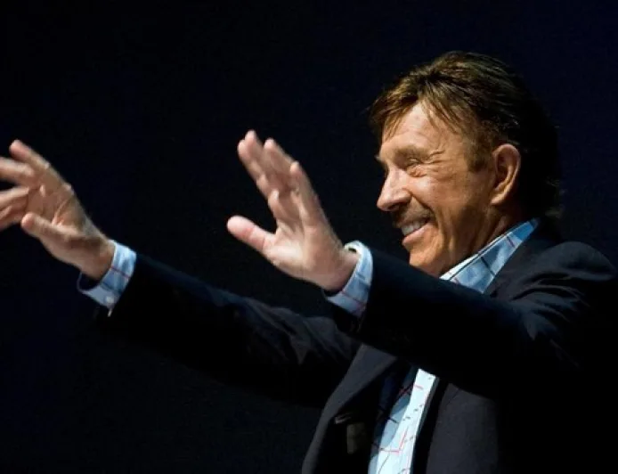 Chuck Norris Meninggal Dunia, Legenda Bela Diri Tinggalkan Warisan Abadi