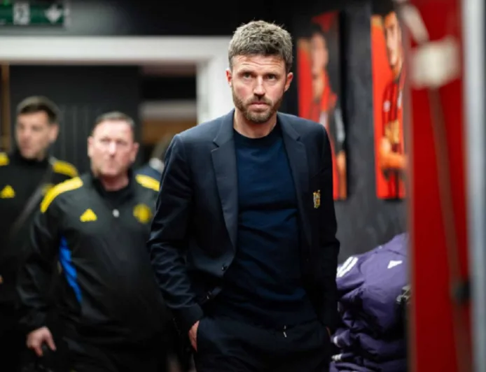 Michael Carrick Kritik Wasit Usai Manchester United Ditahan Bournemouth 2-2