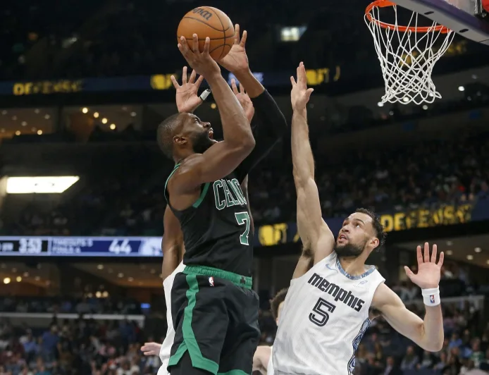 Celtics Berjuang Keras Menang atas Grizzlies dengan Skor 117-112