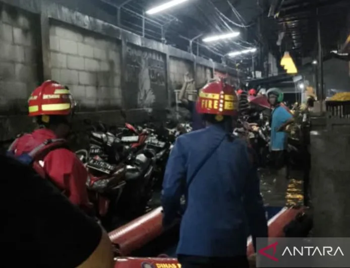 Kali Cipinang Meluap: 9 RW di Ciracas Terendam Banjir Akibat Cuaca Ekstrem