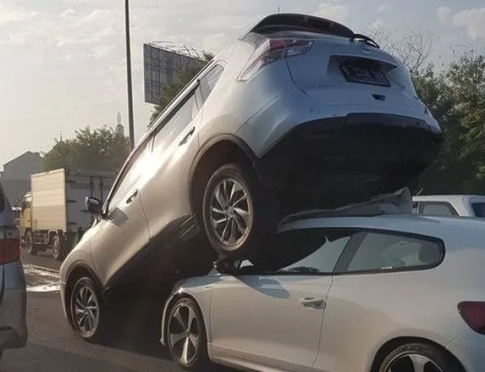 Lajur Kanan Tol Paling Rawan Kecelakaan Beruntun, Ini Penyebabnya