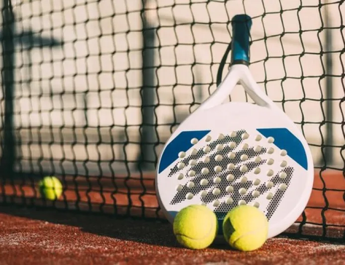 Kista di Bahu Akibat Sering Main Padel? Ini Cerita Viral Wanita 25 Tahun