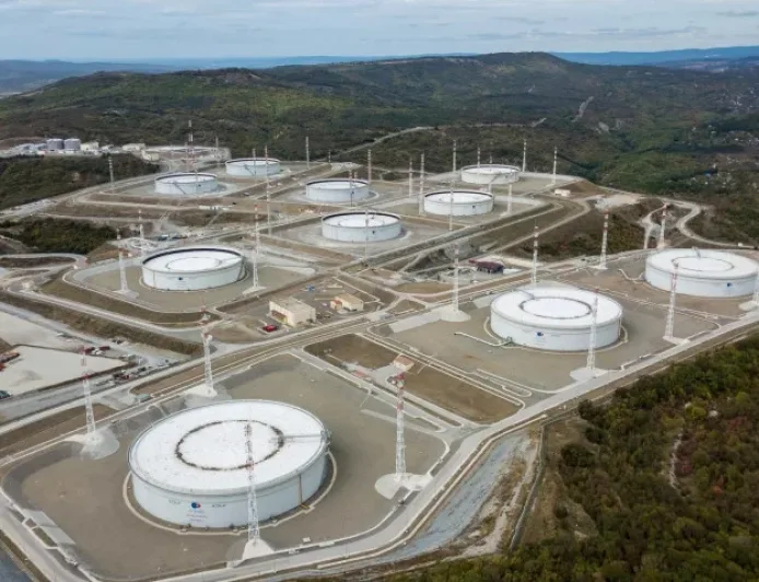 Krisis Bahan Bakar di Uni Eropa dan Inggris Diprediksi Dalam 2-3 Minggu oleh Utusan Putin