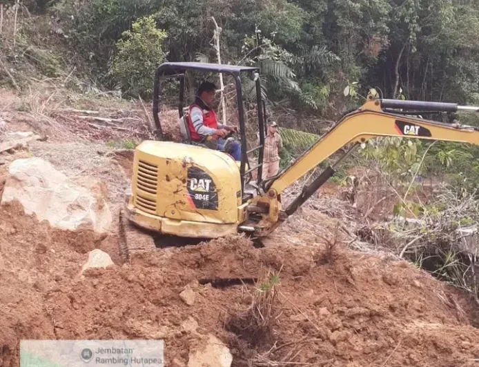 Respons Cepat Pemkab Tapanuli Utara Tangani Longsor Parbubu II, Warga Puji Sigap