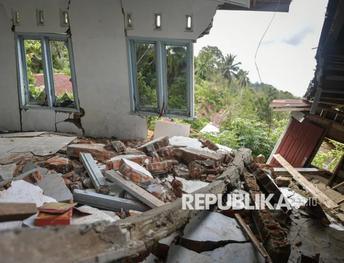 Menenun Kembali Hidup Setelah Banjir Bandang di Tapanuli Tengah