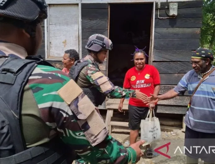 Satgas Yonif 511 Perkuat Interaksi Sosial Demi Stabilitas Keamanan Tolikara