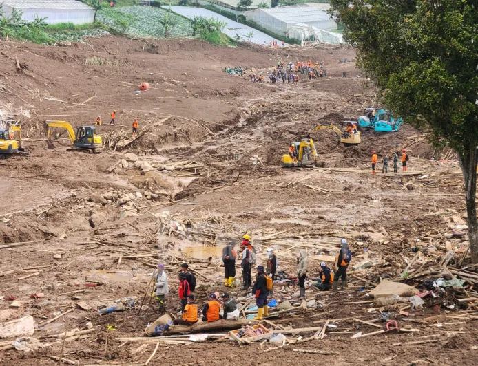 Relokasi Korban Longsor Pasirlangu Bandung Belum Jelas, Warga Bertahan dengan Uang Kompensasi