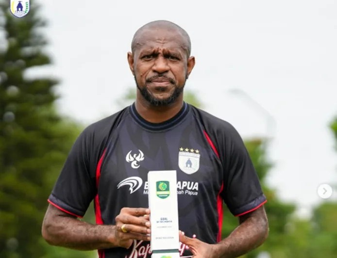 Boaz Solossa, Legenda Timnas Indonesia Kini Jalani Hidup sebagai PNS