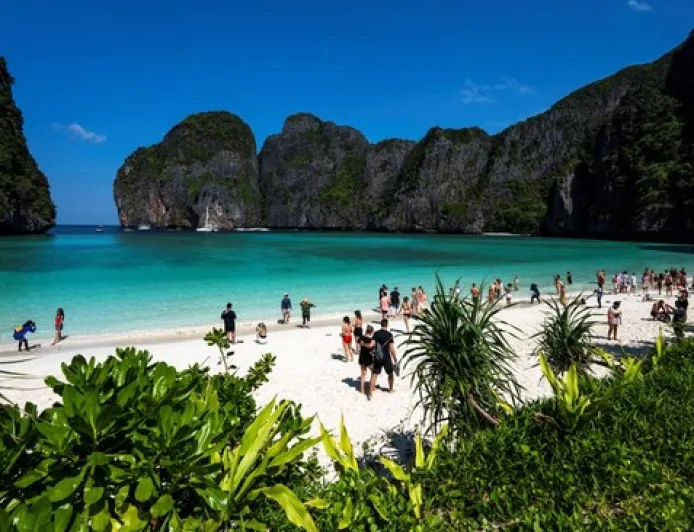 Hotel Thailand Banting Harga hingga 40% Jelang Festival Songkran untuk Dongkrak Turis