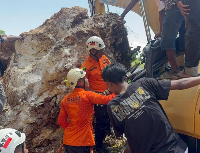 Evakuasi Jenazah Sopir Ekskavator Tertimpa Longsor di Baubau oleh KPP
