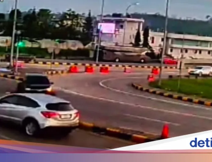 Kecelakaan Toyota Calya Melintir Keluar Tol: Pelajaran Penting Keselamatan Berkendara