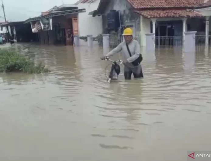 Sungai Comal Meluap: 6.727 Rumah di Pemalang Terendam Banjir Hebat