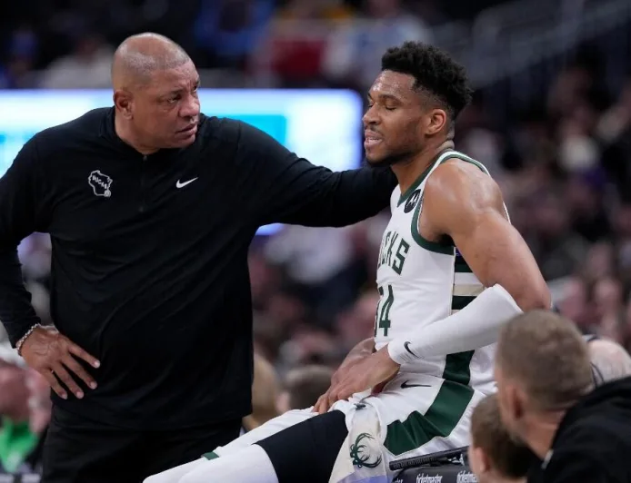 Doc Rivers Tegaskan Kondisi Giannis Antetokounmpo Belum Fit Bermain Lagi
