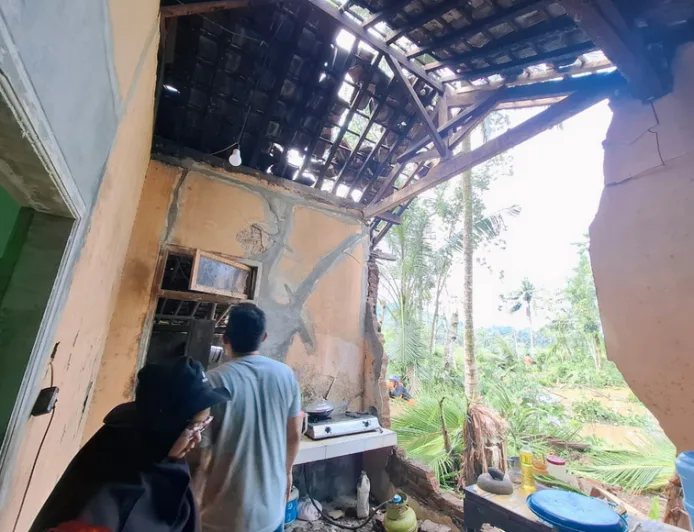 Longsor dan Angin Kencang Rusak 83 Rumah serta Fasilitas Umum di Ciamis