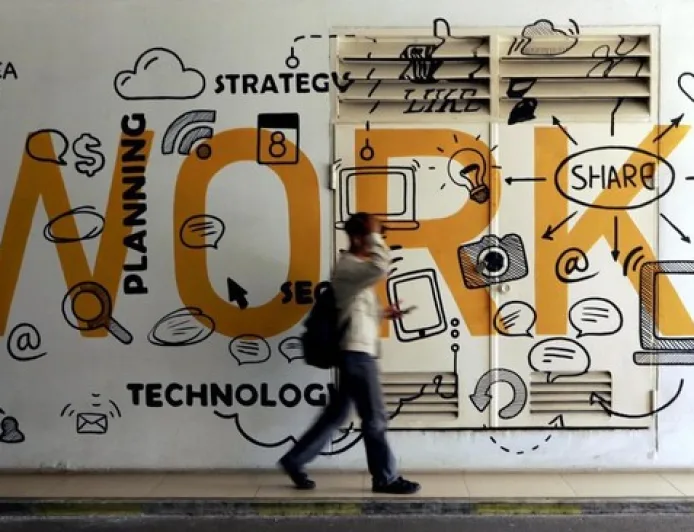 21 Jabatan Perusahaan yang Diprediksi Hilang pada 2030 Karena AI dan Otomatisasi