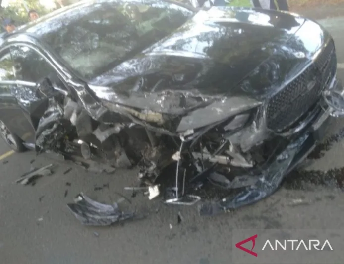 Penyebab Kecelakaan Dua Mobil di Tangerang Selatan: Kurang Konsentrasi Pengemudi