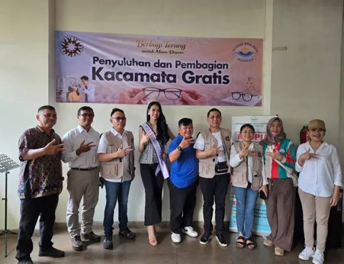 Bakti Sosial Kacamata Gratis oleh DPP Kerukunan Keluarga Kawanua untuk Anak dan Lansia