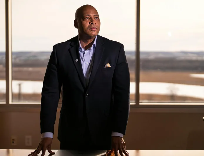 C.H. Robinson Pangkas Manajer Tingkat Tinggi Sebagai Dampak Implementasi AI