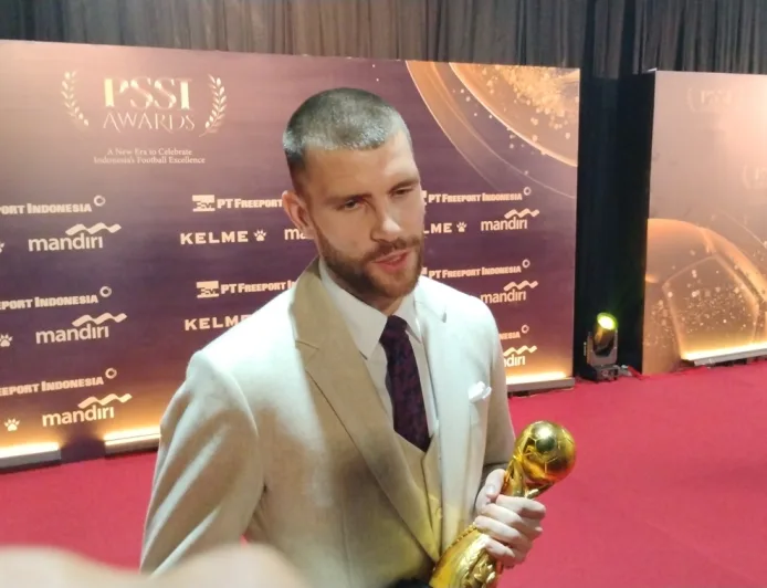 Maarten Paes Raih Kiper Terbaik PSSI Awards 2026: Kunci dari Proses Tim