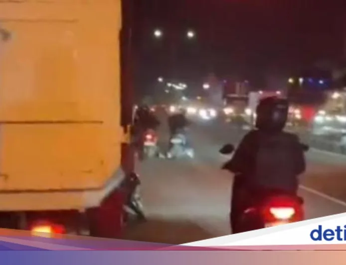 Tabrakan Motor dan Truk di Jalan Jogja-Solo Klaten, 1 Cewek Tewas