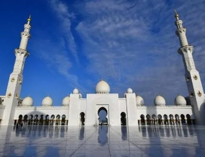 10 Negara Paling Rajin Ibadah di Dunia: Indonesia Jadi Juara dengan 95%