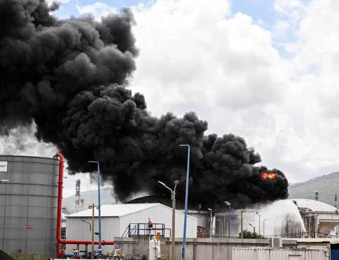 Serangan Rudal Iran Hantam Pusat Pengolahan Minyak Israel, Ketegangan Memuncak