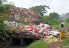 Sampah TPS Kramat Jati Meluber ke Kali, Warga Khawatir Banjir Melanda