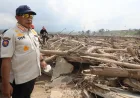 Kayu Hanyutan Banjir Aceh dan Sumatera Dimanfaatkan untuk Hunian Sementara Warga