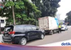 Kecelakaan Beruntun di Exit Tol Lenteng Agung Jaksel Libatkan 5 Mobil