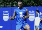 Marc Klok Tampil Full di Laga Semen Padang vs Persib Meski Baru Operasi Darurat