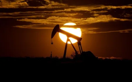 Harga Minyak Dunia Anjlok 16%, Brent Turun di Bawah US$100 Per Barel