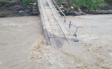 Banjir Bandang Aceh Tengah: 2 Jembatan Darurat Ambruk dan Desa Terisolasi
