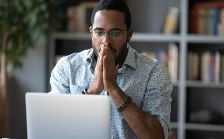 Langkah Mengejutkan Cathie Wood di Saham AI, Haruskah Anda Ikuti?