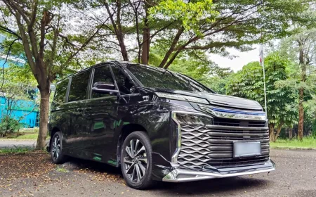 Konsumsi Bensin Toyota Voxy: Boros atau Justru Irit di Jalan Jabodetabek?