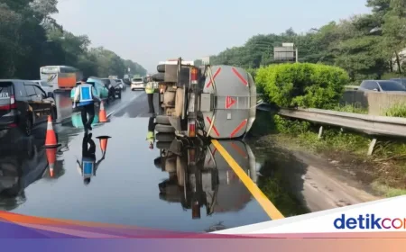 Truk Tangki Terbalik di Tol Jagorawi, Lalu Lintas Sempat Tersendat