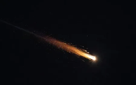 Iran Luncurkan Salvo Rudal Terbesar ke Israel Setelah Pidato Trump