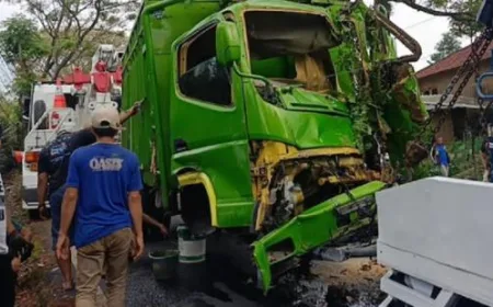 Kecelakaan Maut Dua Truk Adu Banteng di Cianjur, 1 Tewas dan 1 Luka