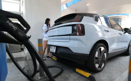 PTT Thailand Perluas Jaringan Pengisian EV hingga 7.000 Lokasi Hadapi Kenaikan Harga BBM