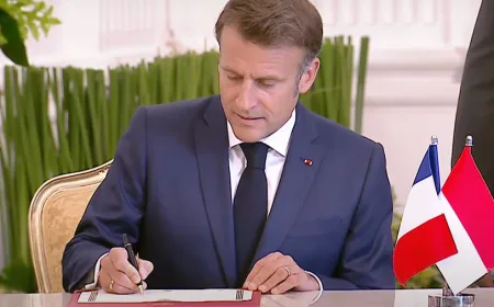 Macron Serukan Negara Menengah Bersatu Lawan Dominasi AS dan China