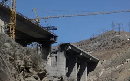 Jembatan Tertinggi Timur Tengah di Iran Hancur Akibat Serangan Rudal AS