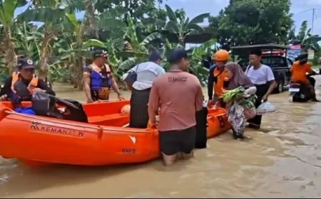 Banjir Demak Terparah, BNPB Catat 2.839 Warga Mengungsi Saat Ini