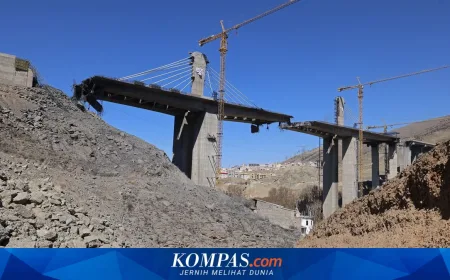 Serangan AS Hancurkan Jembatan Terbesar Iran yang Dibangun 2 Tahun
