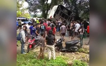 Kecelakaan Bus DAMRI Sintang-Pontianak di Sanggau, 1 Penumpang Tewas