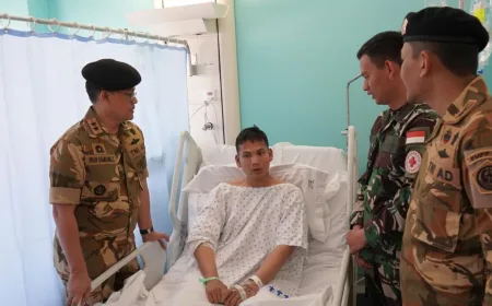 Komandan Misi Perdamaian Kunjungi Prajurit TNI Terluka di Lebanon, Tegaskan Komitmen Indonesia