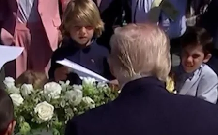 Trump Sindir Biden Pakai Tanda Tangan Otomatis Saat Acara Anak-anak