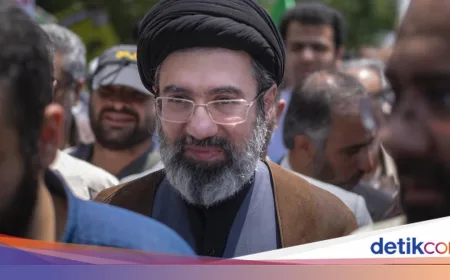 Mojtaba Khamenei Dikabarkan Tak Sadarkan Diri, Dirawat di Qom Iran