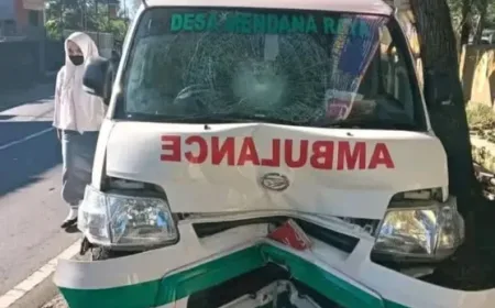 Kecelakaan Beruntun di Depan SMAN 1 Sakra Libatkan Tiga Kendaraan