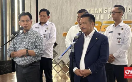 Yusril Serahkan Nasib Kasasi Vonis Bebas Delpedro ke Mahkamah Agung