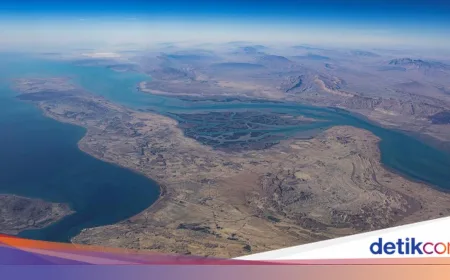 Iran Setuju Buka Selat Hormuz 2 Minggu Setelah Trump Tunda Serangan